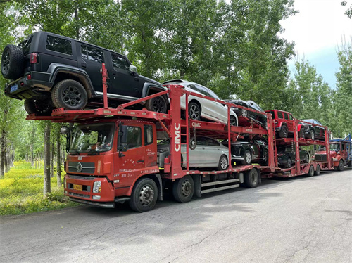 石家莊托運汽車到烏魯木齊需要多少錢，幾天能到？合順通達運車準時送達，價格透明。